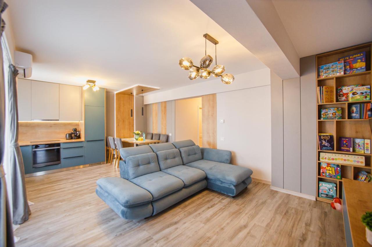 Apartamento Charming Family Haven Oradea Exterior foto